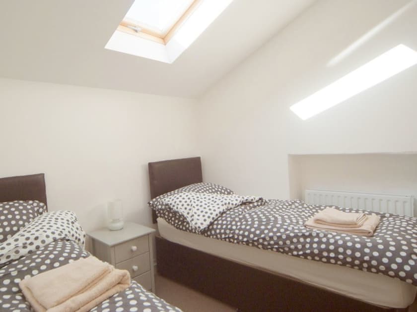 Twin bedroom | Dandelion Cottage - Blagdon House Country Cottages, Blagdon, near Paignton