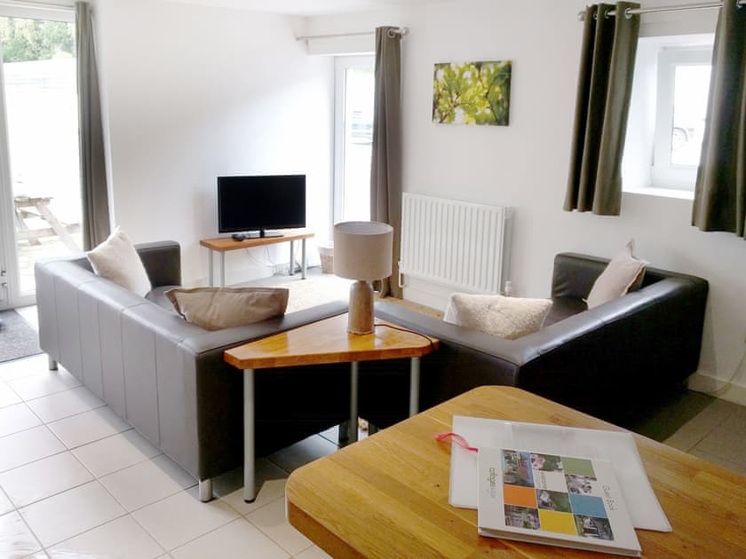 Living area | Oak Cottage - Blagdon House Country Cottages, Blagdon, near Paignton