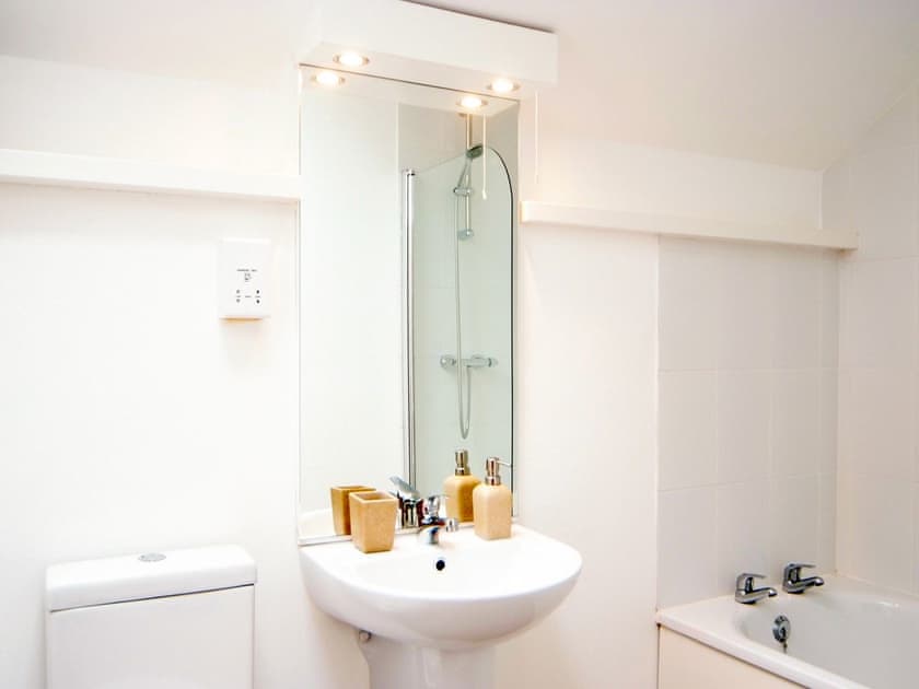 Bathroom | Oak Cottage - Blagdon House Country Cottages, Blagdon, near Paignton