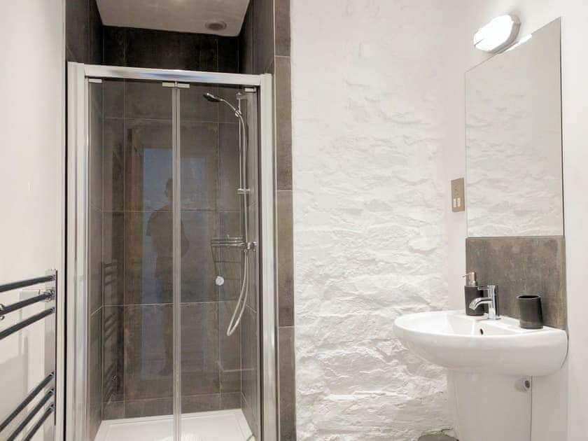 Shower room | Cherry Cottage - Blagdon House Country Cottages, Blagdon, near Paignton