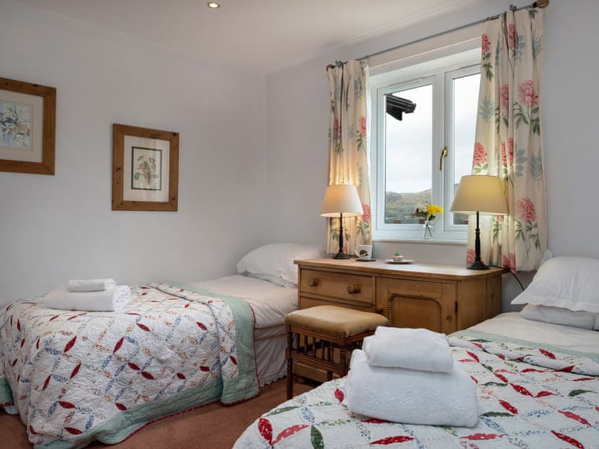 Twin bedroom | Treetops, Arthog, near Dolgellau