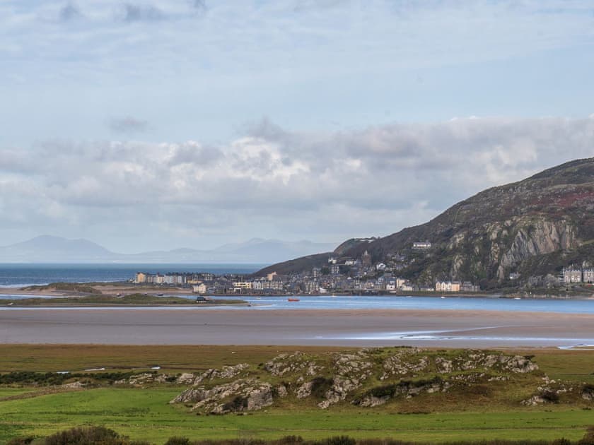 Surrounding area | Treetops, Arthog, near Dolgellau