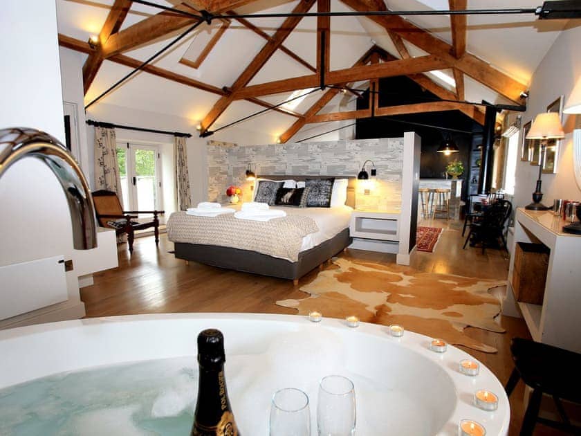 Double bedroom | Hayloft - Dalesend Cottages, Patrick Brompton, Bedale