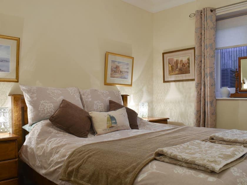 Double bedroom | Sea Views Three - 38 - Sea View Cottages, Knipe Point, near Cayton