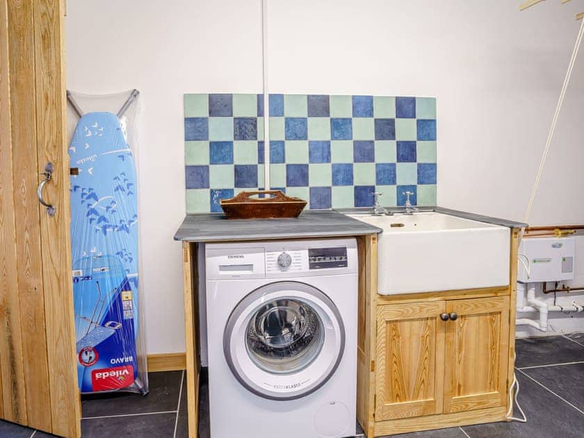 Utility room | Glowty Newydd - Y Tai Fferm, Llandissilio, near Narberth