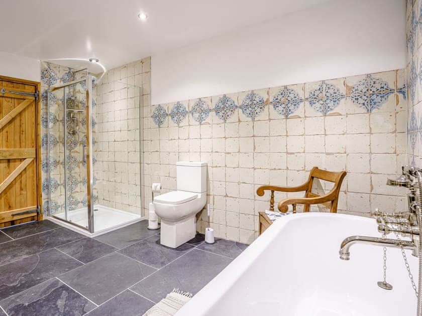 Bathroom | Glowty Newydd - Y Tai Fferm, Llandissilio, near Narberth