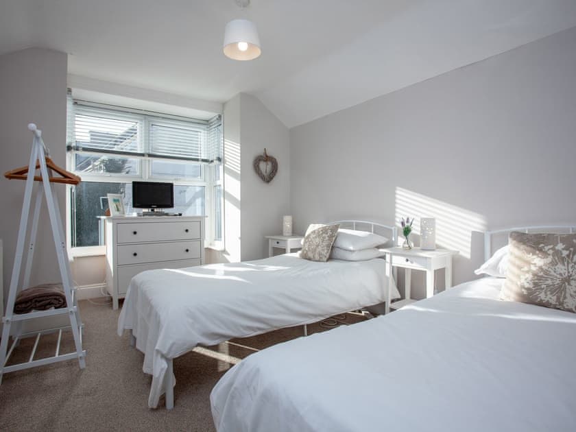 Twin bedroom | The Salt House, Newquay