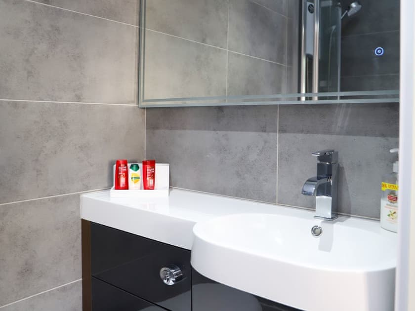 En-suite | Colby House, Leicester