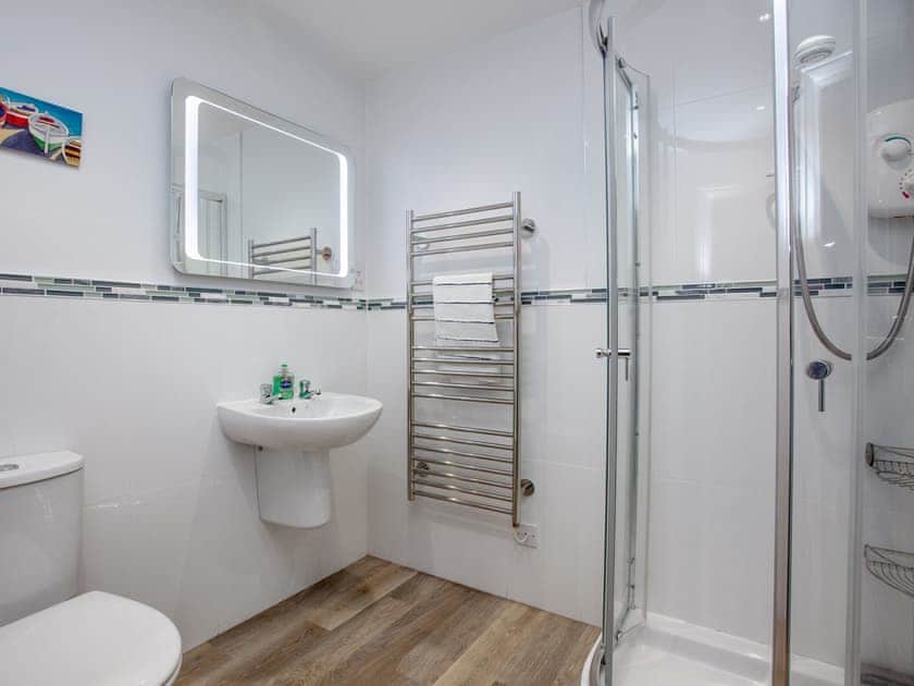 Shower room | Milbourne Cottage - Tuckenhay Mill, Bow Creek, between Dartmouth and Totnes