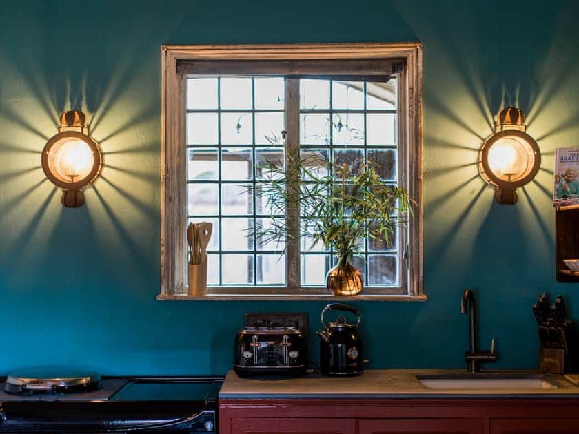 Kitchen/diner | The Scullery - St Giles House, Wimborne St Giles