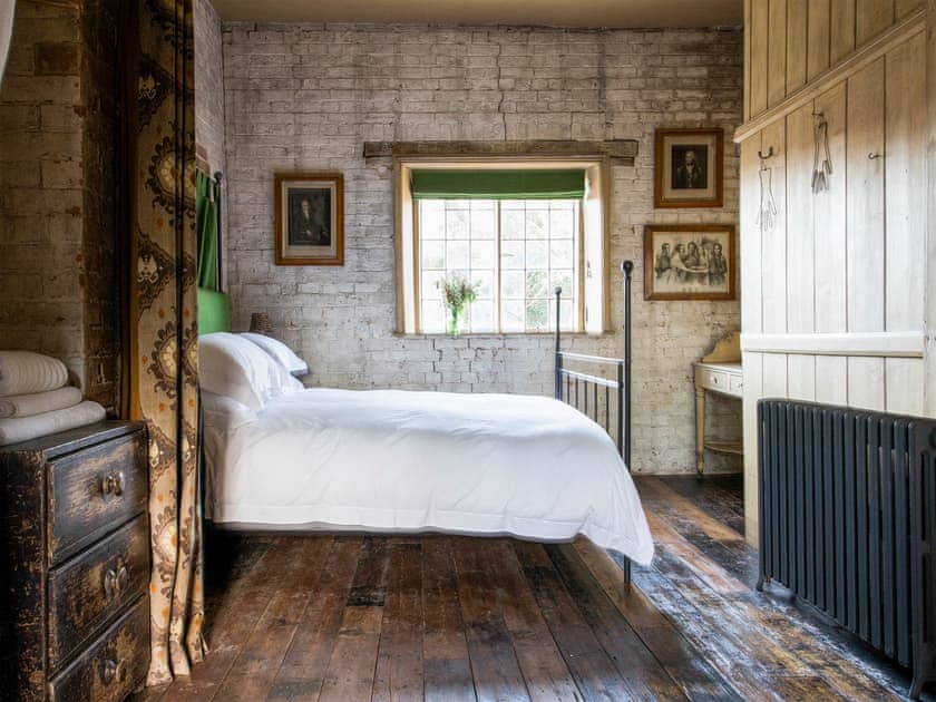 Double bedroom | The Tack Room - St Giles House, Wimborne St Giles