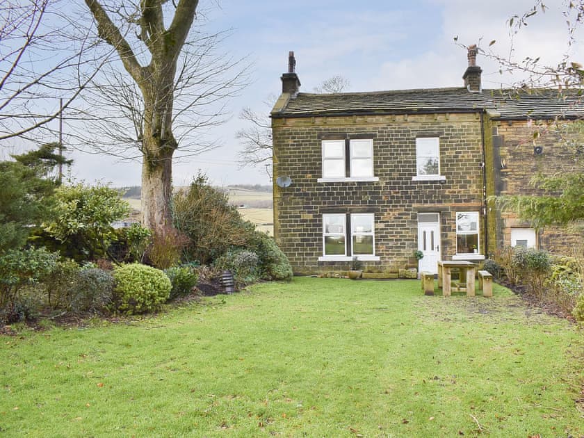 Lower Burnt Moor Farm Cottage