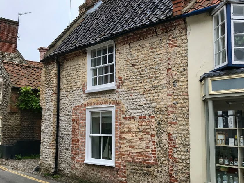 Exterior | Poppies, Blakeney