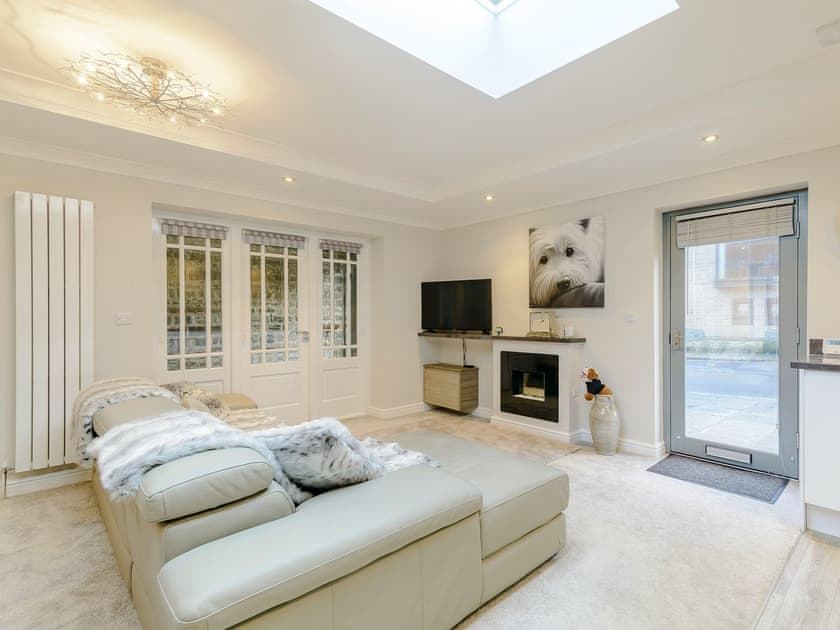 Open plan living space | Friars Corner, Richmond