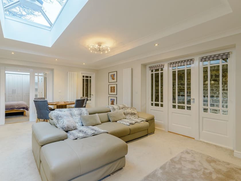 Open plan living space | Friars Corner, Richmond