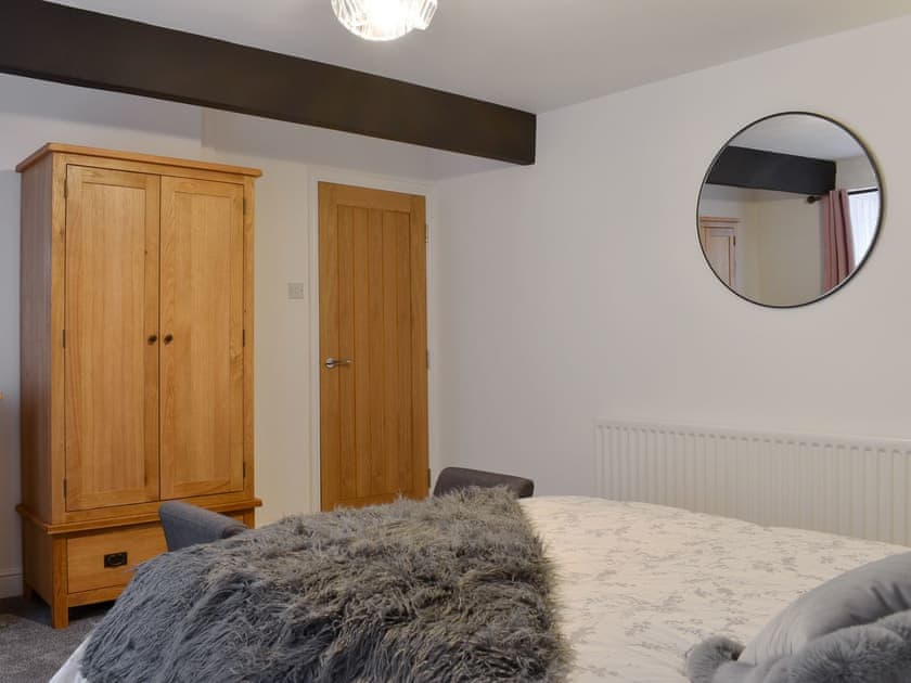Double bedroom | The Arches - Rose Apartments, Whitby