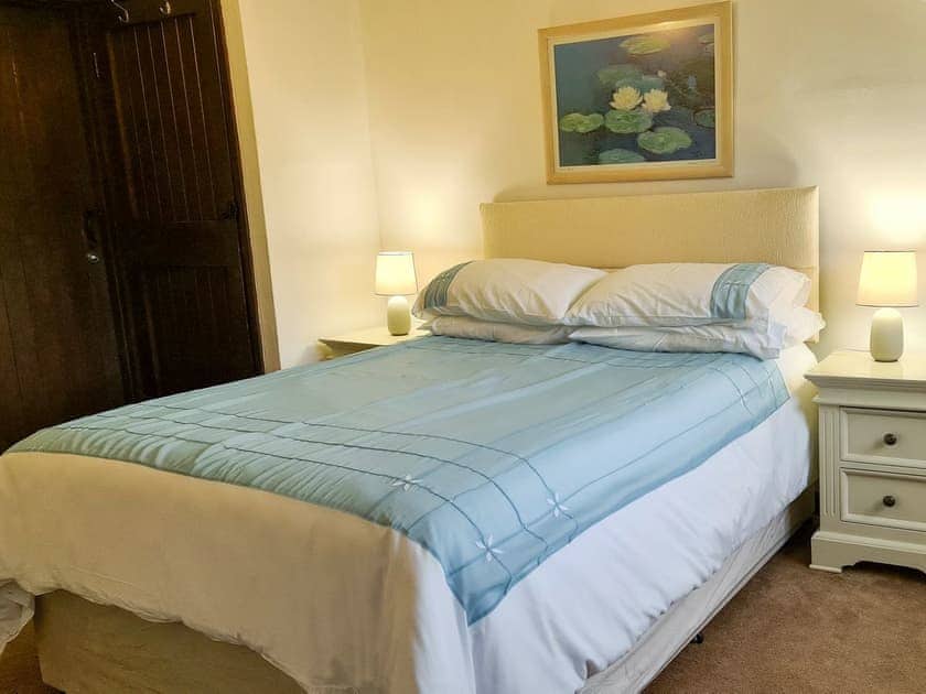 Double bedroom | Oakleigh Cottage, Rowen, near Conwy 