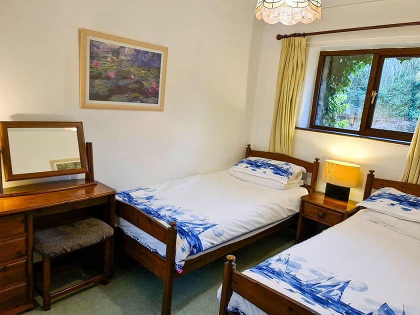 Double bedroom | Oakleigh Cottage, Rowen, near Conwy 