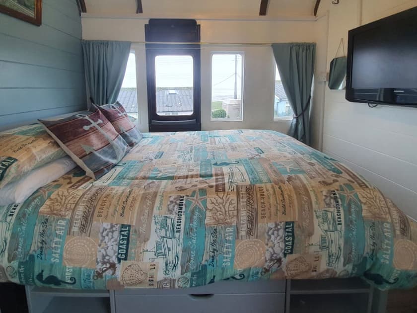 Double bedroom | Elsie, Blue Anchor, near Minehead
