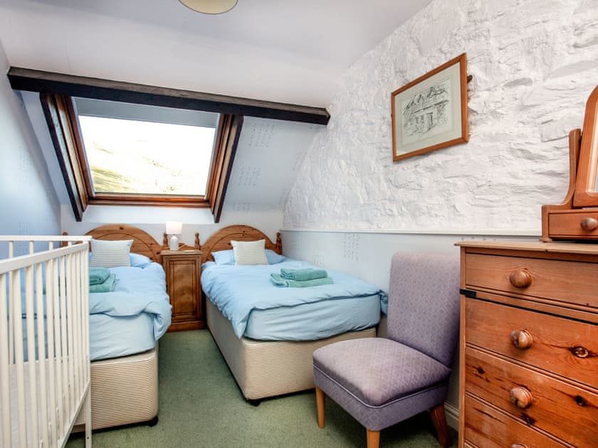 Comfortable twin bedroom with cot  | Waterwheel - Tuckenhay Mill, Bow Creek, between Dartmouth and Totnes