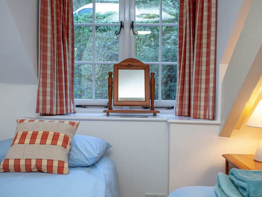 Attractive twin bedroom | Waterwheel - Tuckenhay Mill, Bow Creek, between Dartmouth and Totnes