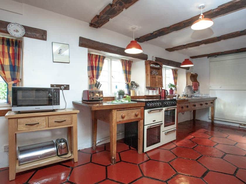 Kitchen/diner | Tuckenhay Mill House - Tuckenhay Mill, Bow Creek, between Dartmouth and Totnes