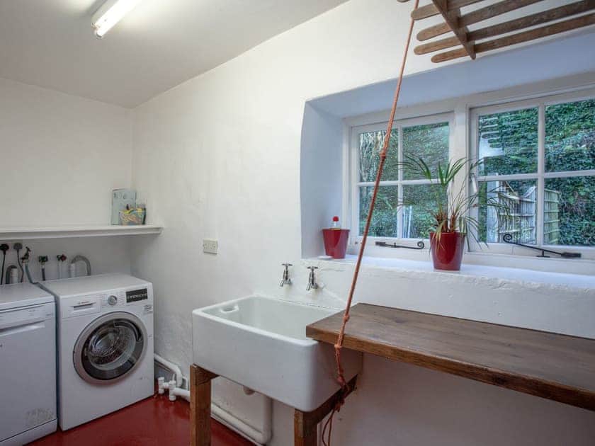 Laundry and ulility room | Tuckenhay Mill House - Tuckenhay Mill, Bow Creek, between Dartmouth and Totnes