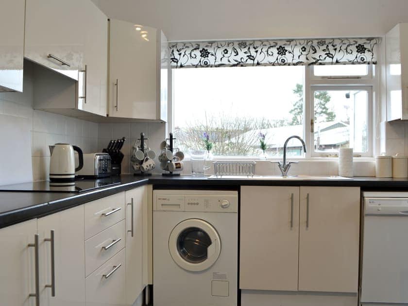 Kitchen/diner | Rosthwaite Bungalow - Rosthwaite Cottages, Windermere