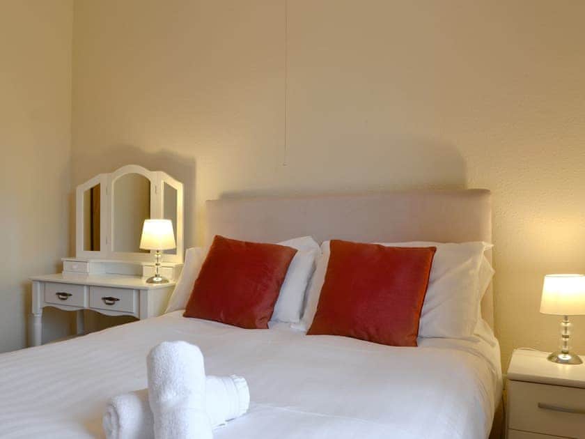 Double bedroom | Rosthwaite Bungalow - Rosthwaite Cottages, Windermere