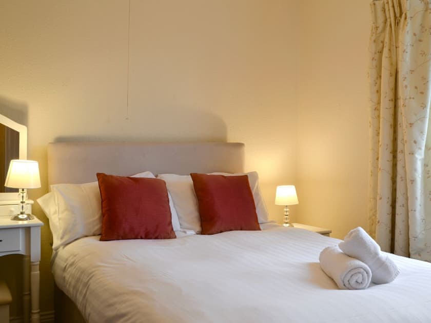 Double bedroom | Rosthwaite Bungalow - Rosthwaite Cottages, Windermere