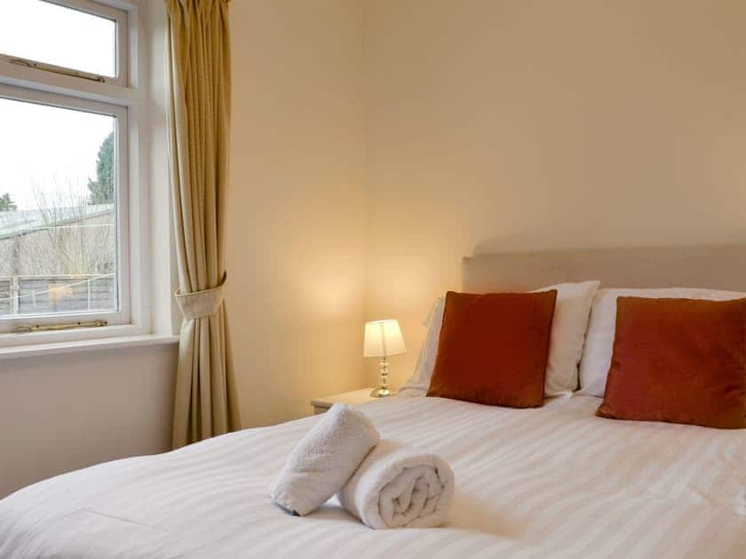 Double bedroom | Rosthwaite Bungalow - Rosthwaite Cottages, Windermere
