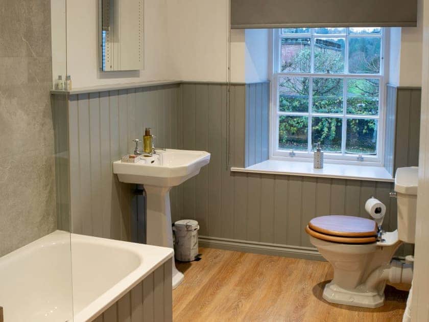 Bathroom | Stableyard Apartment - Drumlanrig Castle, Thornhill, near Dumfries