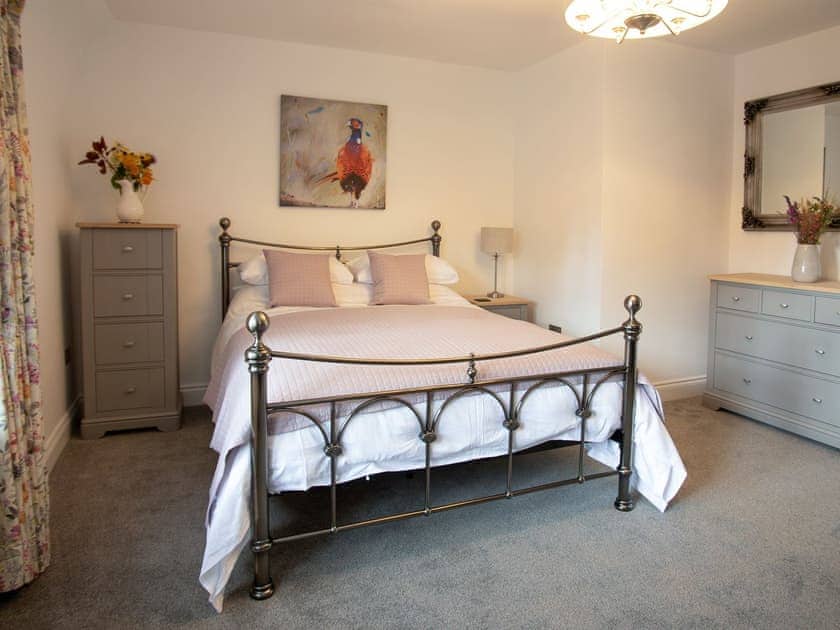 Double bedroom | Stableyard Studio - Drumlanrig Castle, Thornhill, near Dumfries