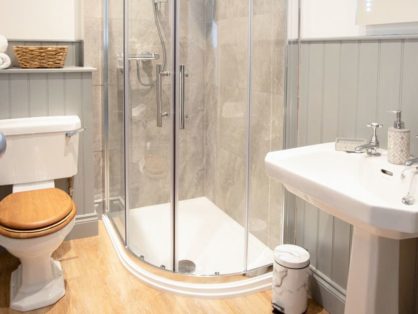 Shower room | Stableyard Studio - Drumlanrig Castle, Thornhill, near Dumfries