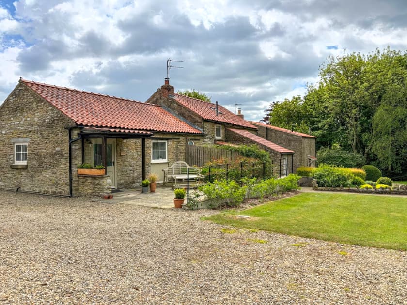 Exterior | Grain End - Granary Farm Cottages, Sawdon, near Scarborough