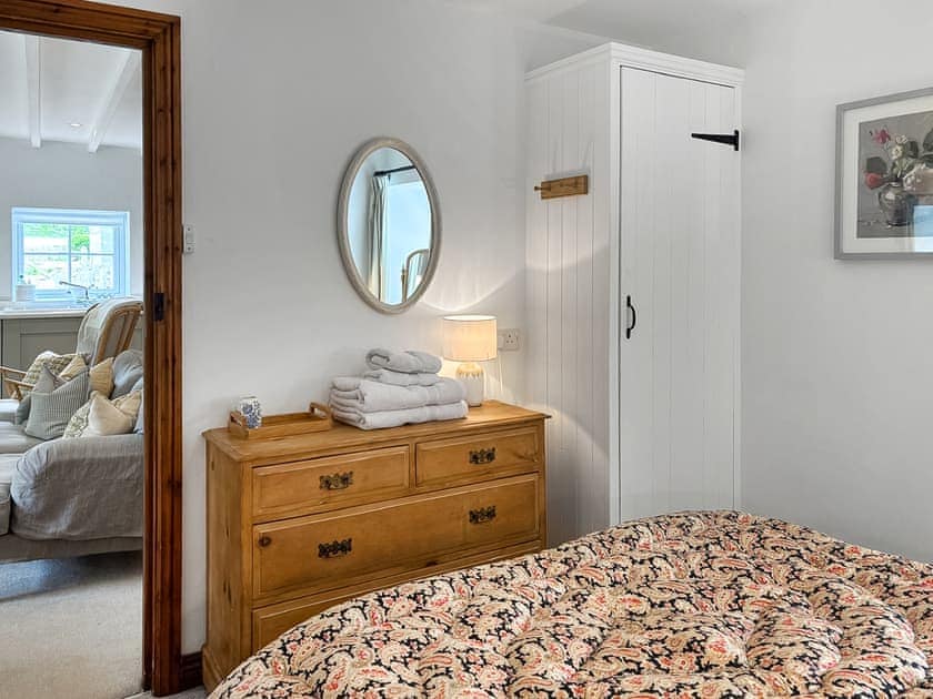 Double bedroom | Wheatsheaf Cottage - Granary Farm Cottages, Sawdon, near Scarborough