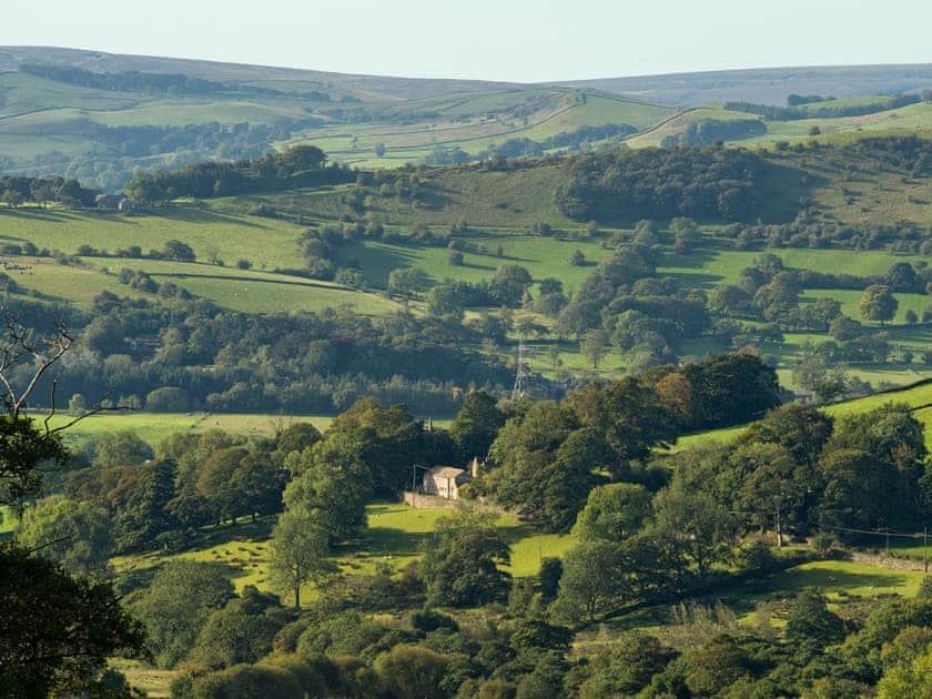 Setting in the glorious Peak District National Park | Willow Cottage at Naze Farm, Sycamore Cottage at Naze Farm - Naze Farm, Chinley