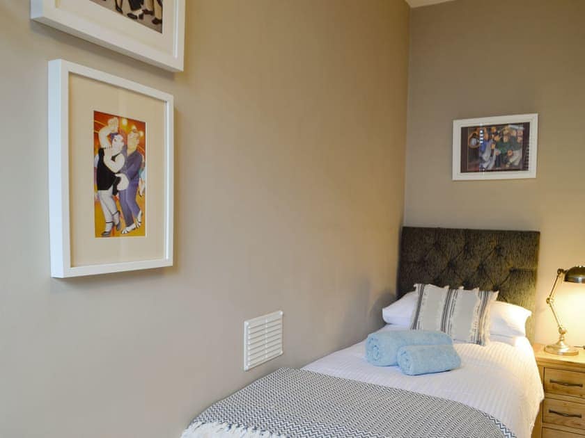Twin bedroom | The Apartment, Brecon