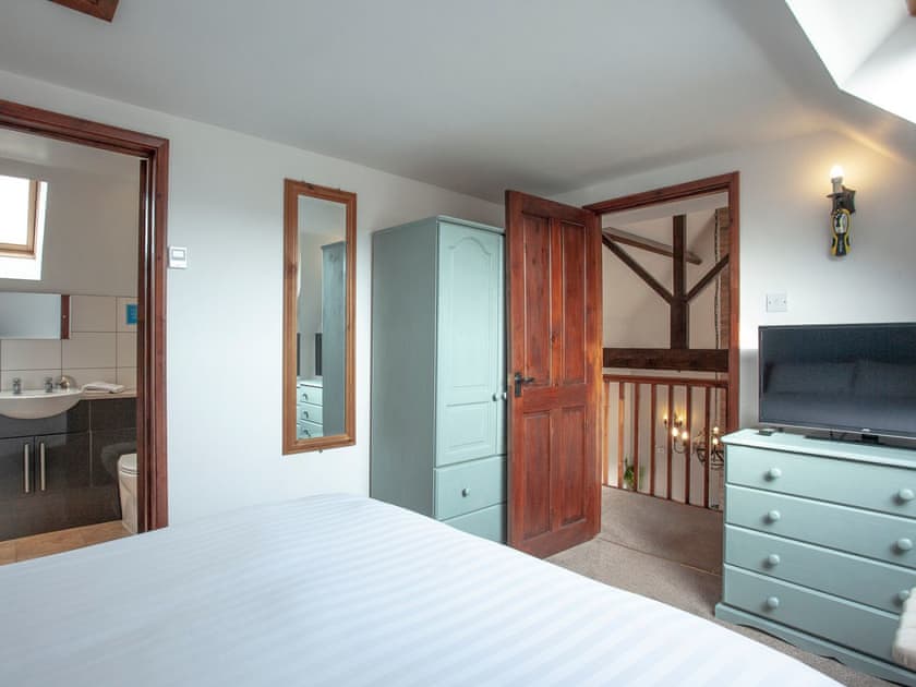 Double bedroom | Swift - Newhouse Barton, Ipplepen, near Totnes
