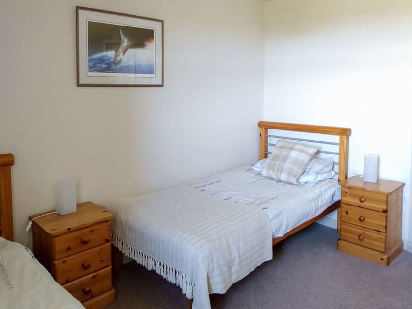 Twin bedroom | Darnhay Milkhouse - Darnhay Cottages, Mauchline, near Ayr