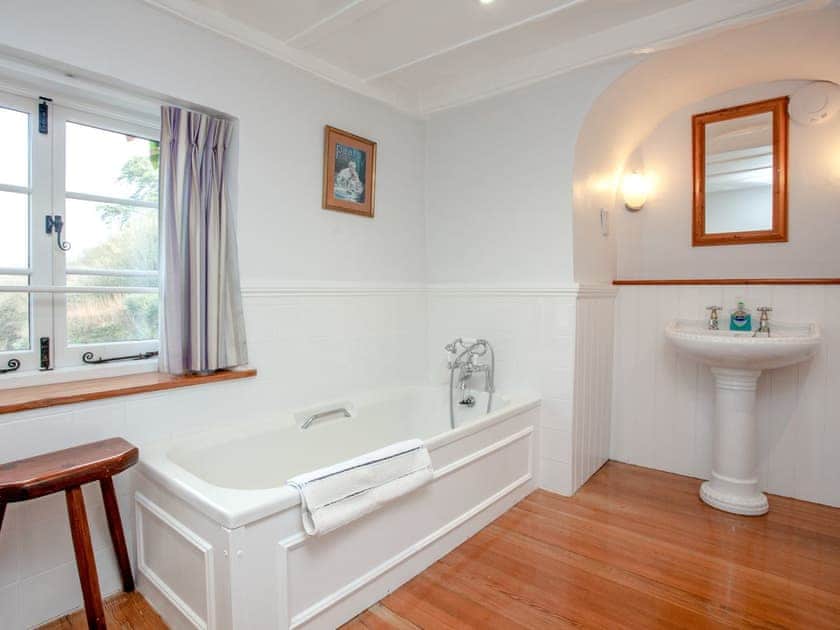 Bathroom | 3 Castle Cottage - Tuckenhay Mill, Bow Creek, between Dartmouth and Totnes