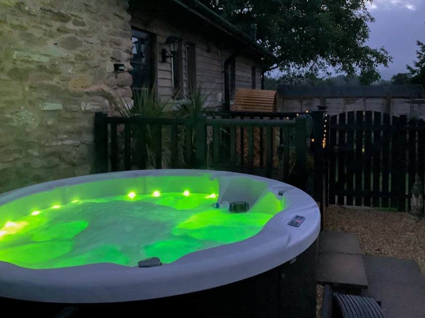 Hot tub | The Barn, Neenton, near Bridgnorth