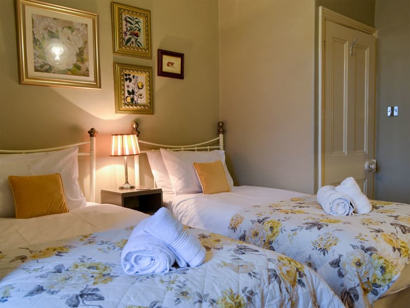 Twin bedroom | Mountain Escape, Coniston