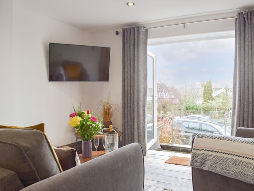 Open plan living space | Ravens Walk Apartment, West Cross