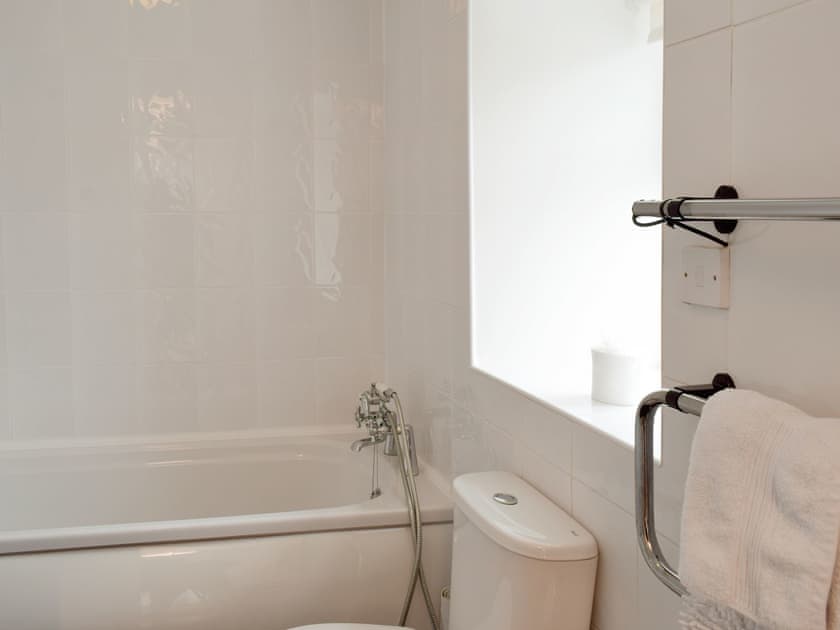 Bathroom | Ash Cottage - Kirklandholm Cottages, Kirklandholm, near Ayr