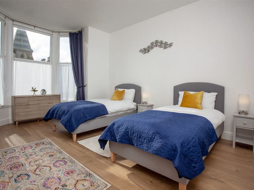 Twin bedroom | Bullen’s Rock, Ilfracombe