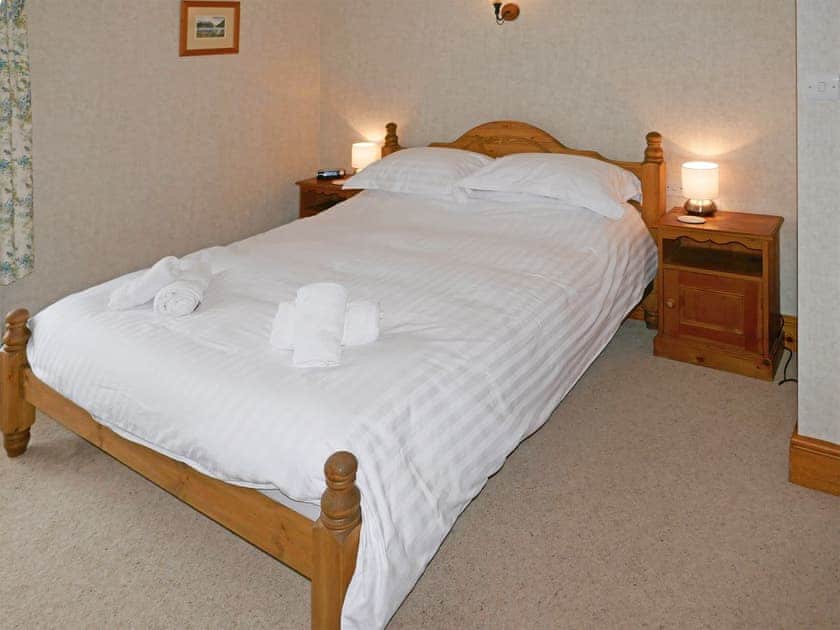 Relaxing double bedroom | Glenmore Cottage, Ambleside