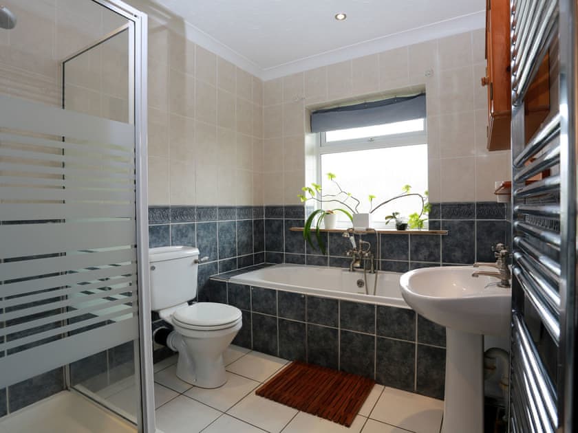 Bathroom | Cosy Haven, Bournemouth