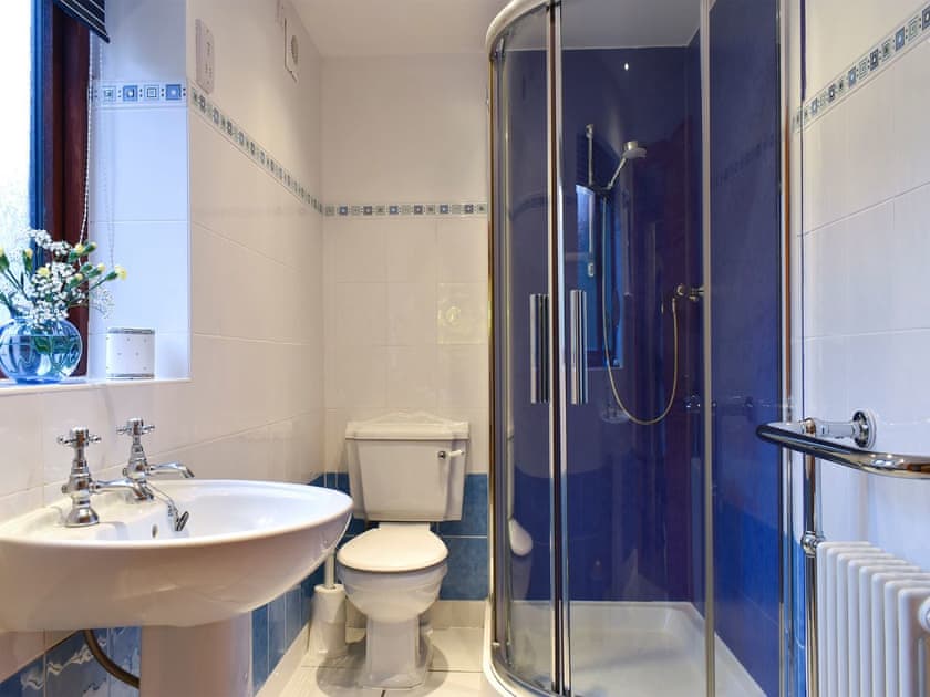 Shower room | Curlew Cottage, Lealholm near Whitby