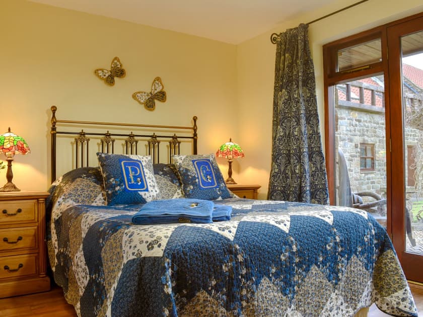 Double bedroom | Peewit Cottage, Lealholm near Whitby
